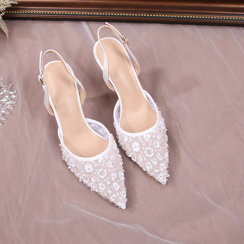 Sandalia de Novia con Encaje Floral – Tira Trasera