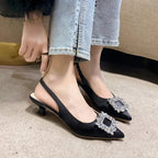 Sandalia Slingback de Tacón Bajo con Diamantes