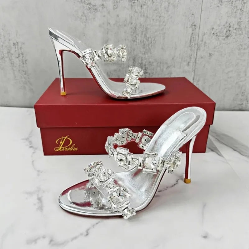 Sandalia Plateada con Diamantes – Tacón Alto Verano