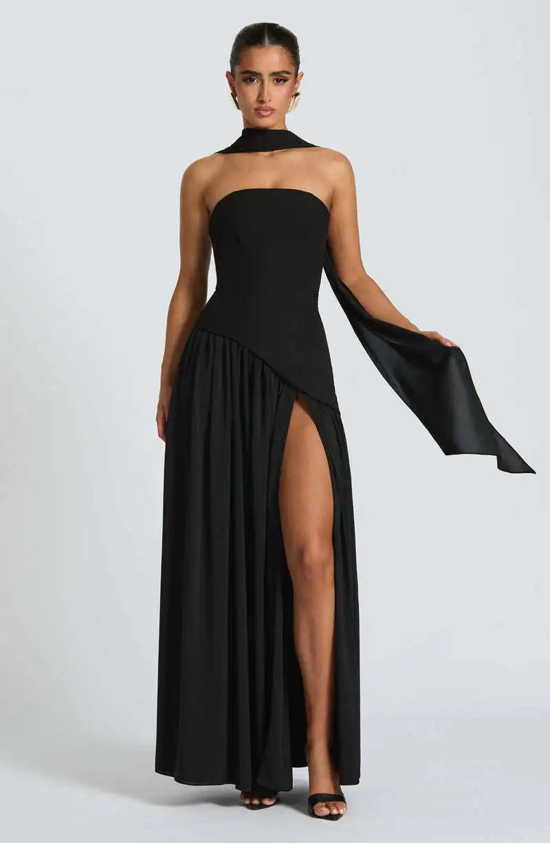Vestido Largo Strapless con Abertura Lateral