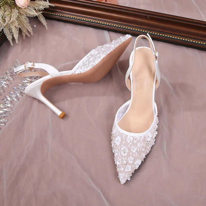 Sandalia de Novia con Encaje Floral – Tira Trasera