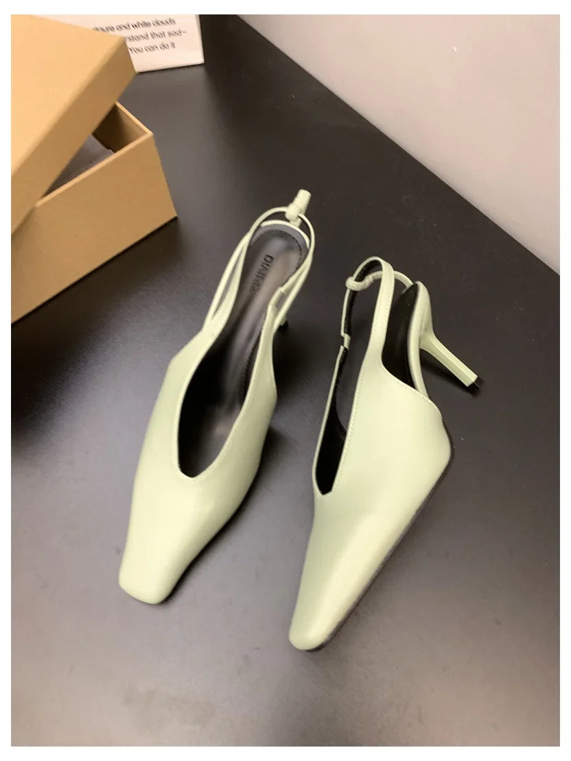 Sandalia Pump de Puntera Cuadrada – Tacón Fino Fiesta