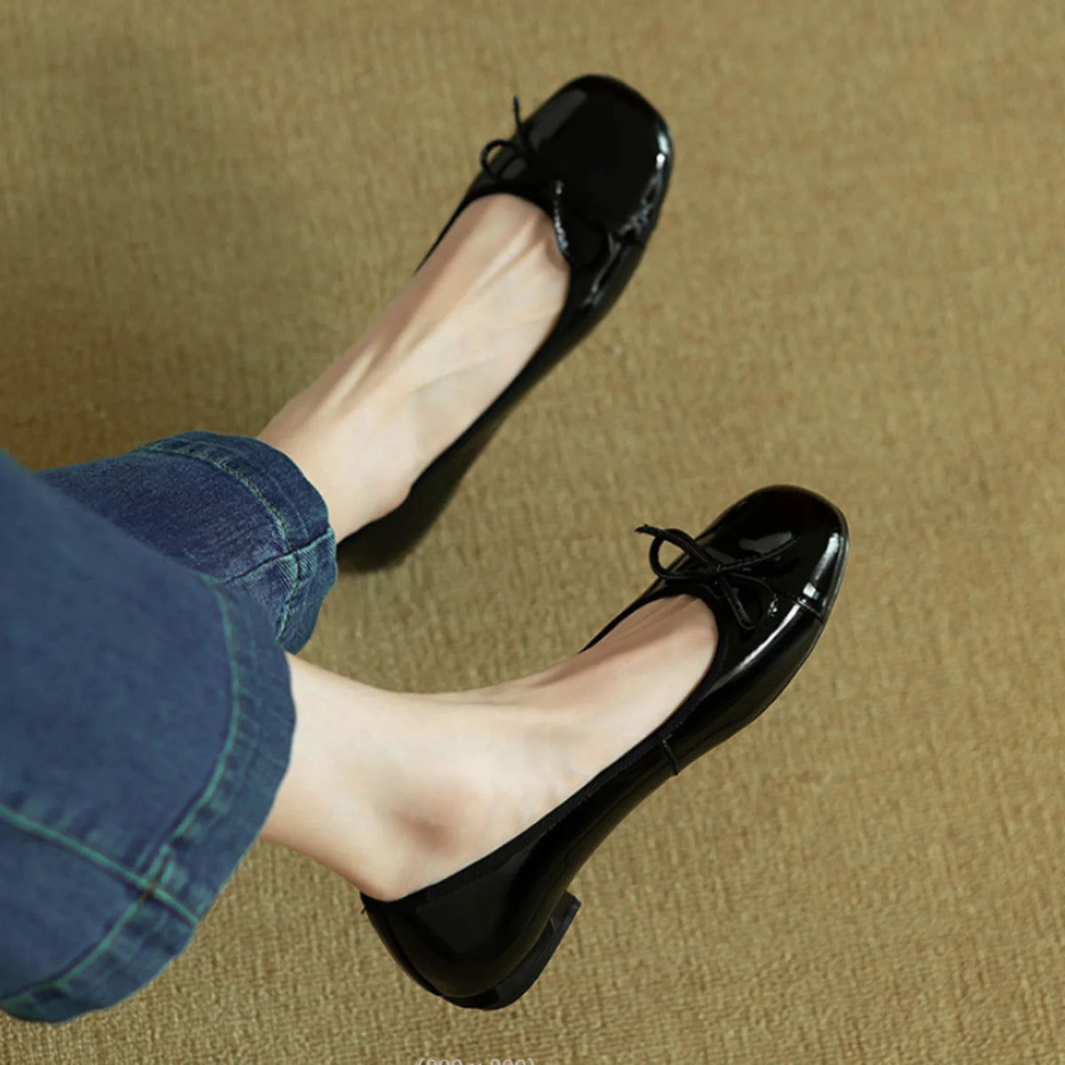Zapato Plano Mary Jane de Charol con Lazo – Oficina y Día a Día