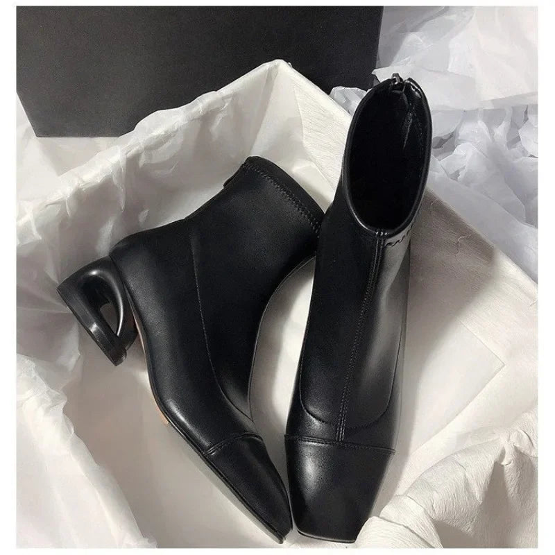 Bota Media Pierna de Puntera Cuadrada – Tacón Medio Office Lady