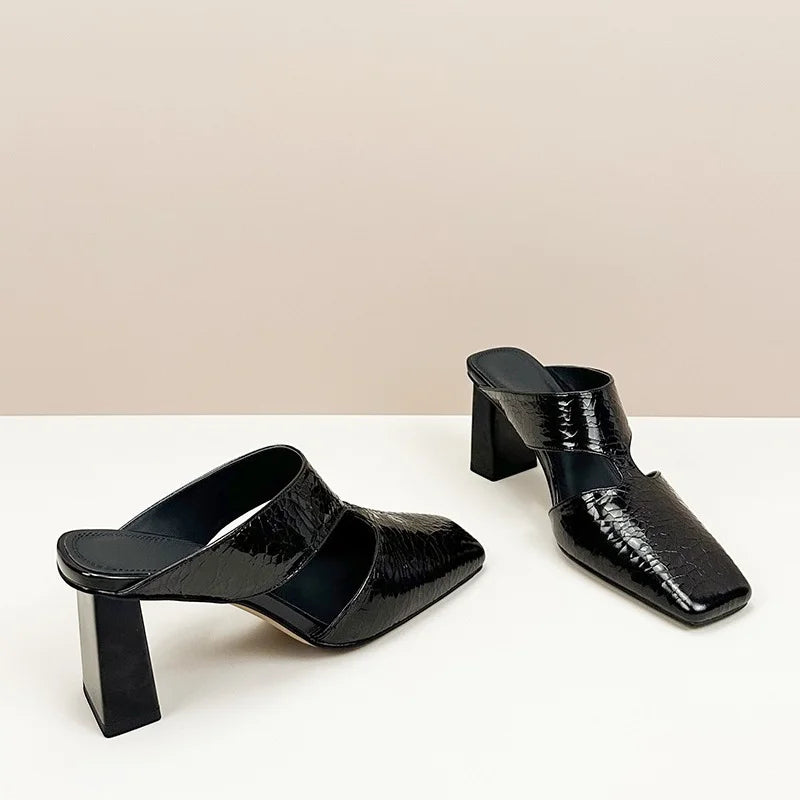 Sandalia Mule de Puntera Fina – Tacón Alto Verano