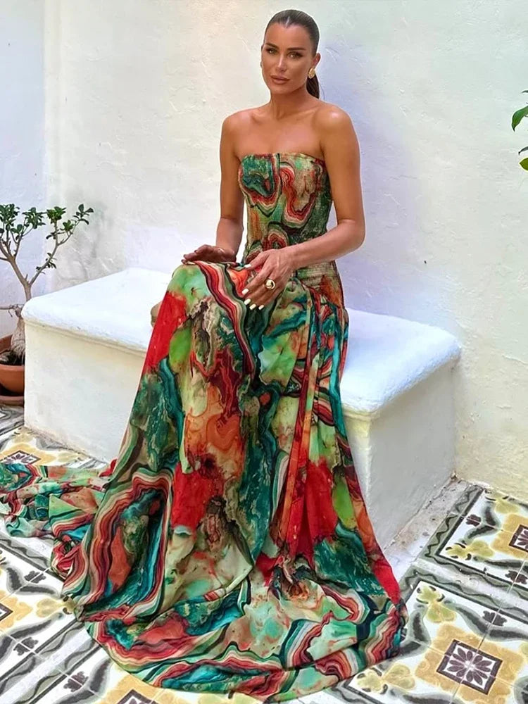 Vestido Largo Strapless con Pliegues Coloridos