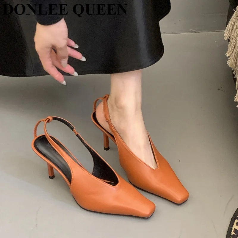 Sandalia Pump de Puntera Cuadrada – Tacón Fino Fiesta