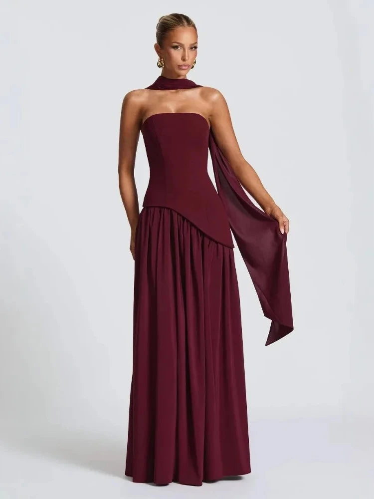 Vestido Largo Strapless con Abertura Lateral