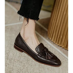 Mocasín Retro Británico con Borlas y Tacón Cuadrado Bajo – Casual Chic