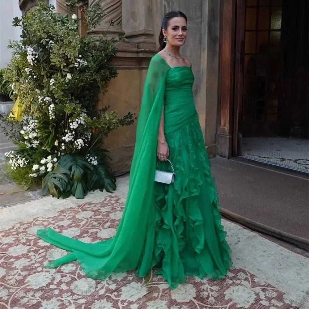 Vestido de Gala en Gasa con Chal Desmontable