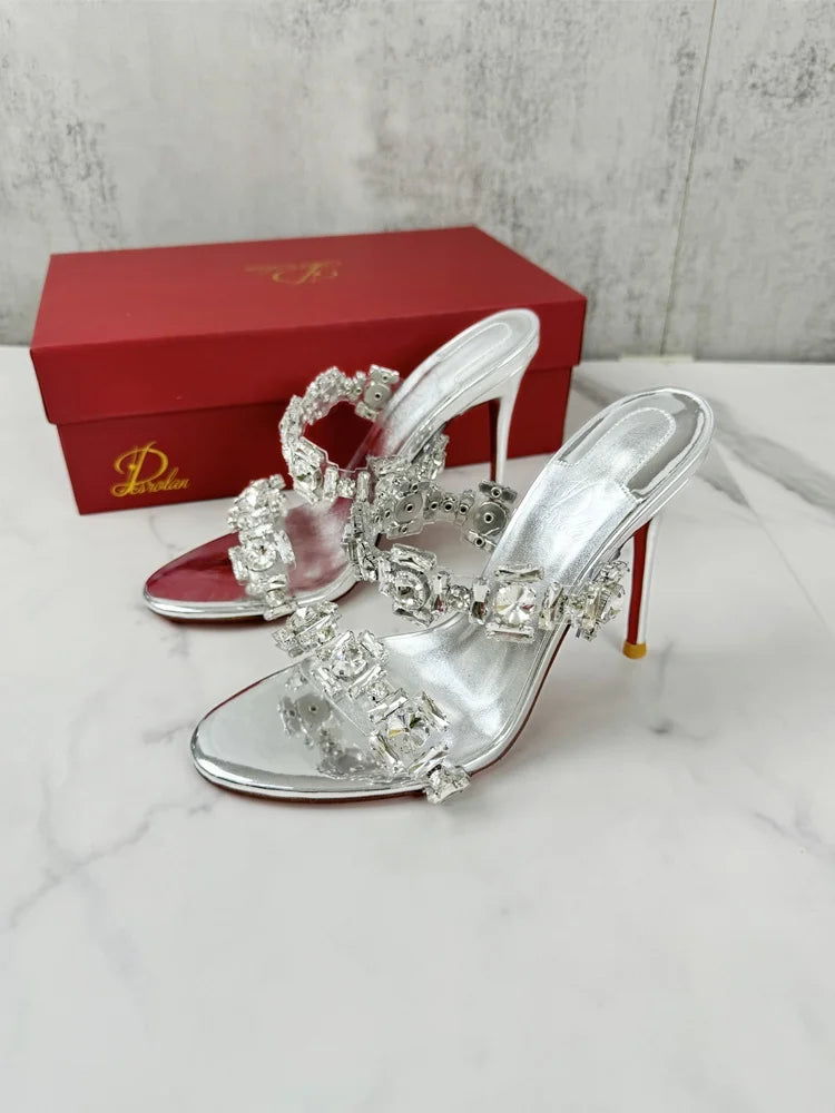 Sandalia Plateada con Diamantes – Tacón Alto Verano