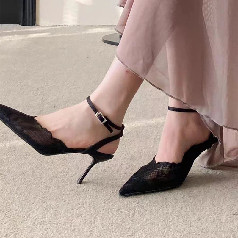 Sandalia de Malla con Tacón Slingback – Elegancia Verano