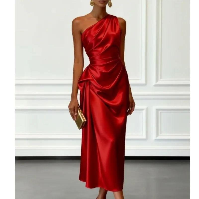 Vestido de Noche Satínado con Pliegues y Sin Mangas
