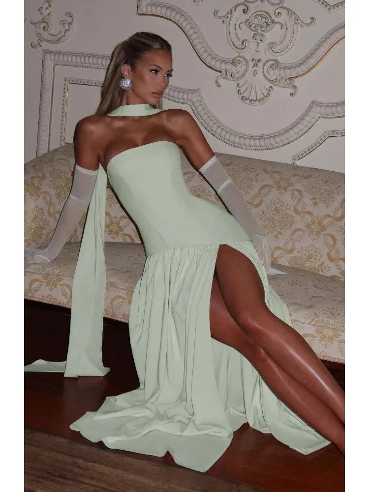 Vestido Largo Strapless con Abertura Lateral