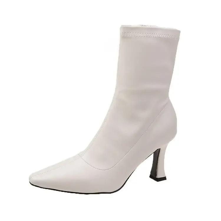 Botín Chelsea de Tacón Fino con Plataforma – Slip-On Leisure