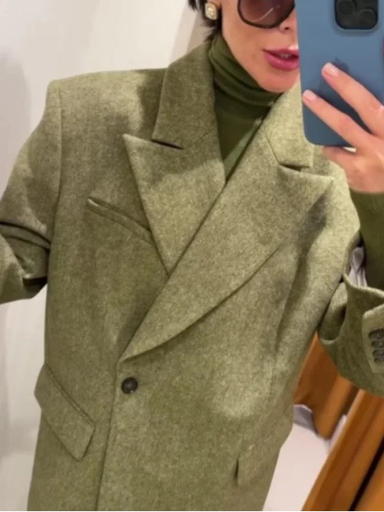 Traje de Blazer y Pantalón Recto — Conjunto Elegante con Hombreras para Oficina