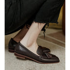 Mocasín Retro Británico con Borlas y Tacón Cuadrado Bajo – Casual Chic