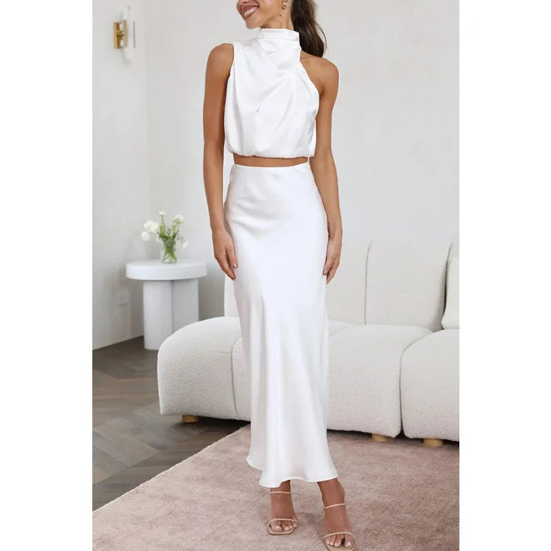 Conjunto Satínado Crop Top y Falda Larga de Tiro Alto