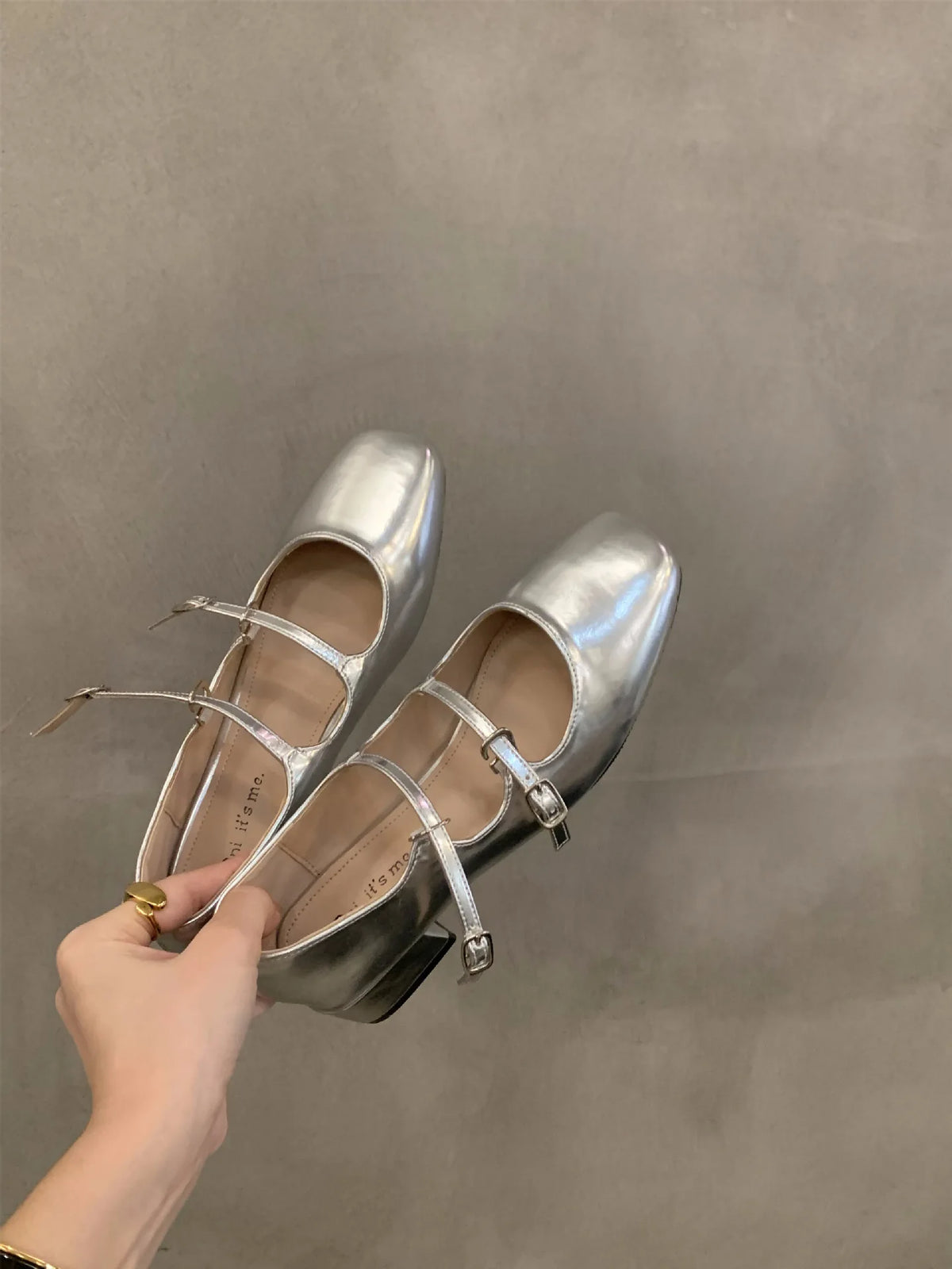 Zapato Mary Jane Retro con Tacón Cuadrado Medio – Charol Casual Chic