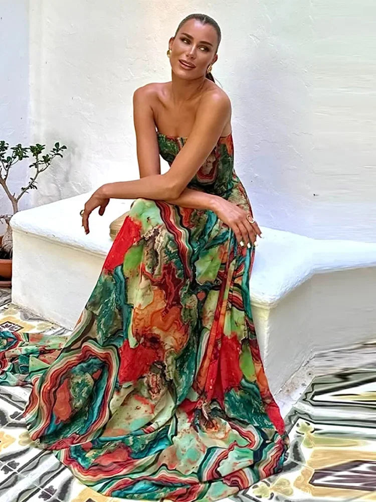 Vestido Largo Strapless con Pliegues Coloridos