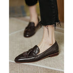 Mocasín Retro Británico con Borlas y Tacón Cuadrado Bajo – Casual Chic